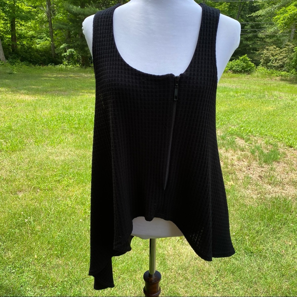 SYMPLI TOP TANK TUNIC SLEEVELESS SCOOP BLACK ASYMMETRICAL HEM ZIPPER Size 10